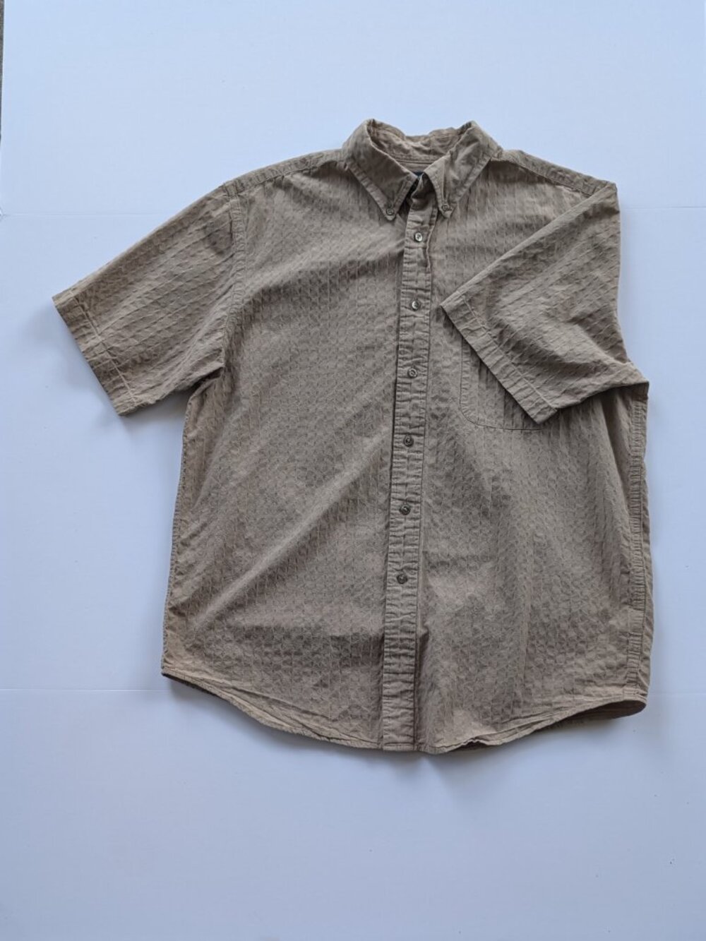 Roundtree & Yorke Textured Tan Button Up Shirt Large Minimalist Coastal